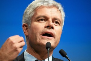 epa07579568 French Laurent Wauquiez of Les Republicains (The Republicans) party speaks during a debate for the upcoming European Parliamentary elections, in Bordeaux, France, 17 May 2019. The European Parliament elections will be held between 23 and 26 May 2019.  EPA-EFE/CAROLINE BLUMBERG