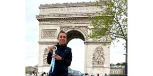 laurie-maleysson-au-pied-de-l-arc-de-son-triomphe-photo-pierre-lavernhe-1712596017