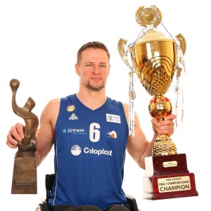 d403dad01acecff8ecb8042bd9e4fbd8