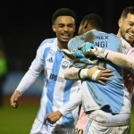 matis-carvalho-prend-dans-ses-bras-plamedi-nsingi-grand-artisan-du-succes-ponot-photo-clara-serrano-1765576043